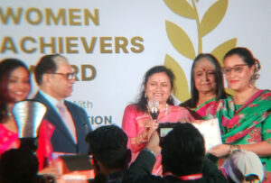 Aalekh Foundation in association with the Gunjan Foundation organized the Women Achiever Awards