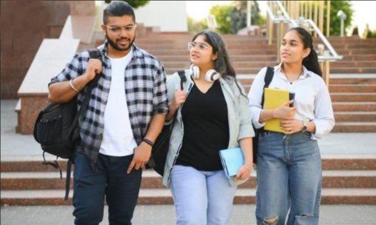 Planning for Your Child’s Education Abroad: How Much Should You Save?