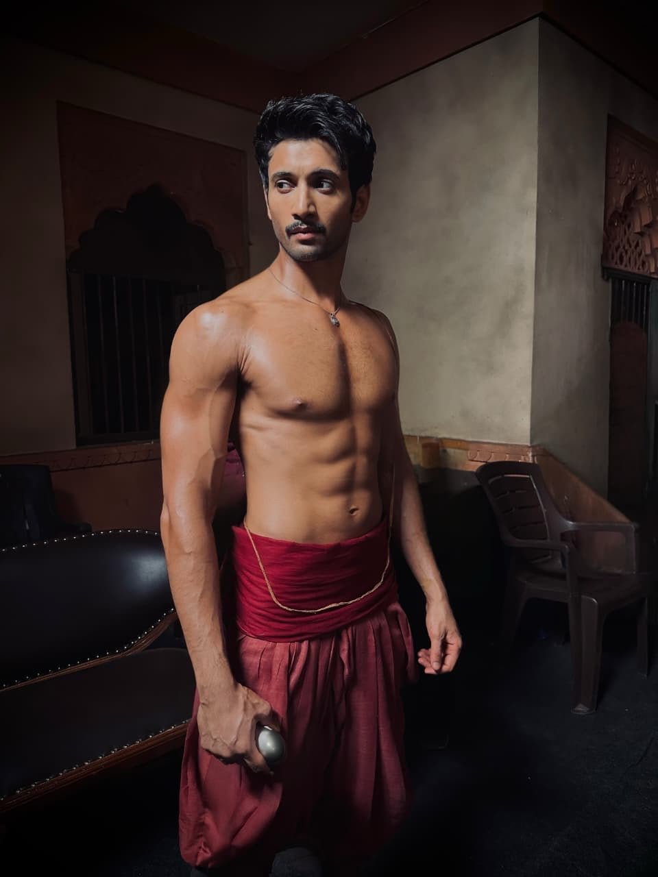 एक वक्त लगा कि मैंने एथलीट बनने के लिए साइन कर लिया है!” – ‘द रिवोल्यूशनरीज’ की तैयारी पर रोहित सराफ
