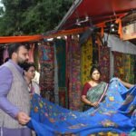 115 स्टॉलों में सजी भारत की विविध विरासत; खादी, ग्रामोद्योग और पीएमईजीपी इकाइयों के उत्पादों में दिखी ‘मिनी इंडिया’ की झलक