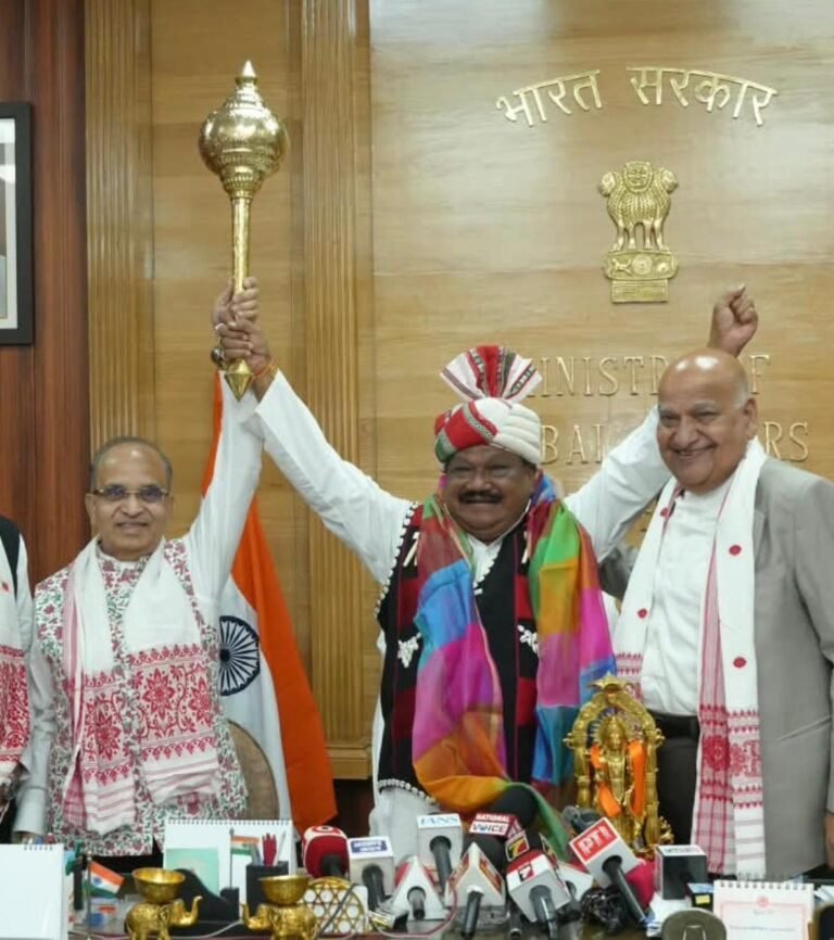 राम जन्म पर बंटी मिठाइयां, ढोल-नगाड़ों के साथ गूंजा उत्सव; हर्षोल्लास के बीच संपन्न हुई लीला