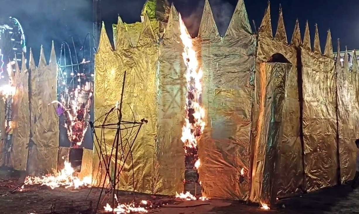 लव-कुश रामलीला में भव्य लंका दहन, उपराज्यपाल और मुख्यमंत्री ने भी देखा अलौकिक दृश्य
